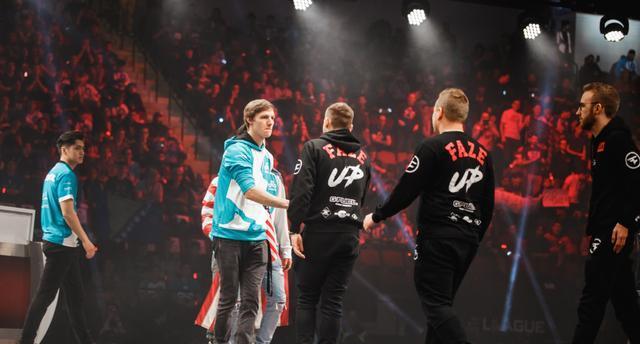 资讯世界赛首鸡，离谱哥3倍SKS立功