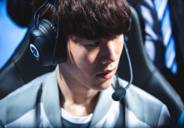 Oh My God 官方：与上单选手 Hery 续约；