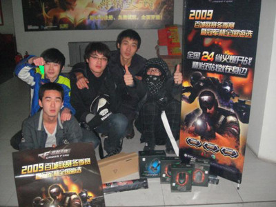 RA群访 Assum：这个版本那种奇怪的英雄太多了，所以有很多变数